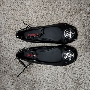 DEMONIA | women's star 23 with strap.